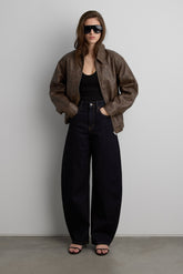 HIGH RISE BARREL LEG JEAN