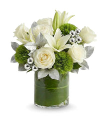 Holiday Lily & Roses bloomexusa