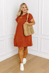 Sunny Days Shift Dress in Rust Curves