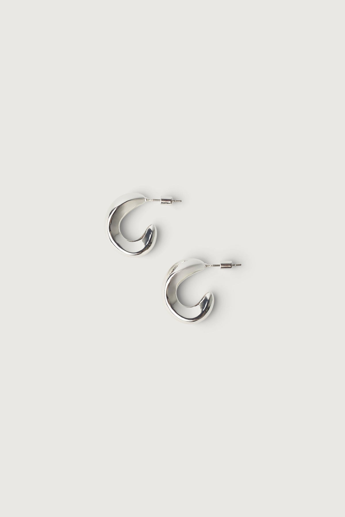 ORGANIC CURVED HOOP EARRINGS