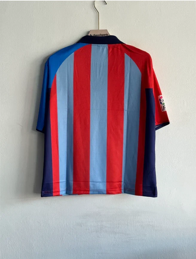 BARCELONA 2001-02 HOME KIT FIVESLEEVE POLO