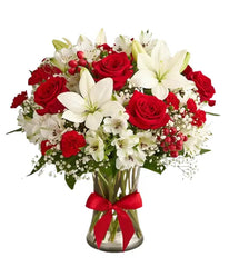 Holiday Tradition Bouquet bloomexusa