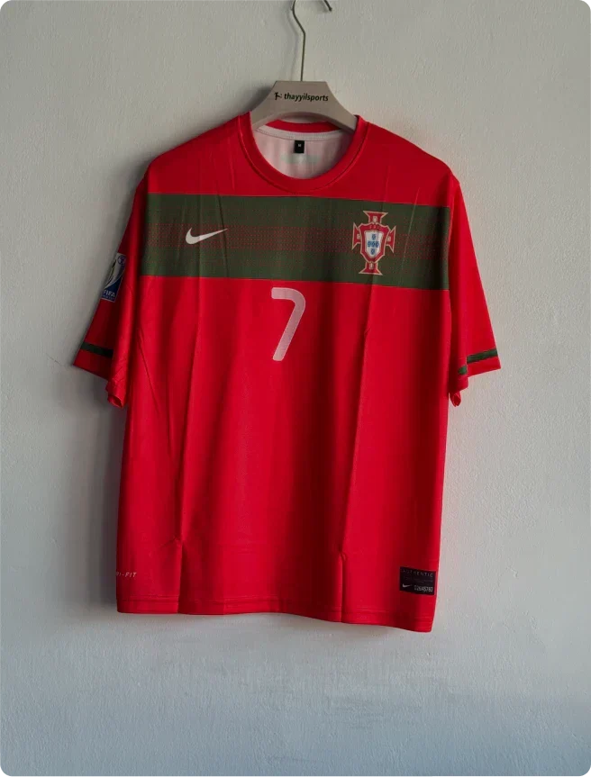PORTUGAL 2010 HOME KIT RONALDO FIVESLEEVE